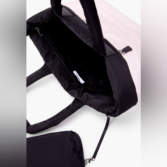 JustFab Nylon Color Block Tote Bag - Picture 4 of 11